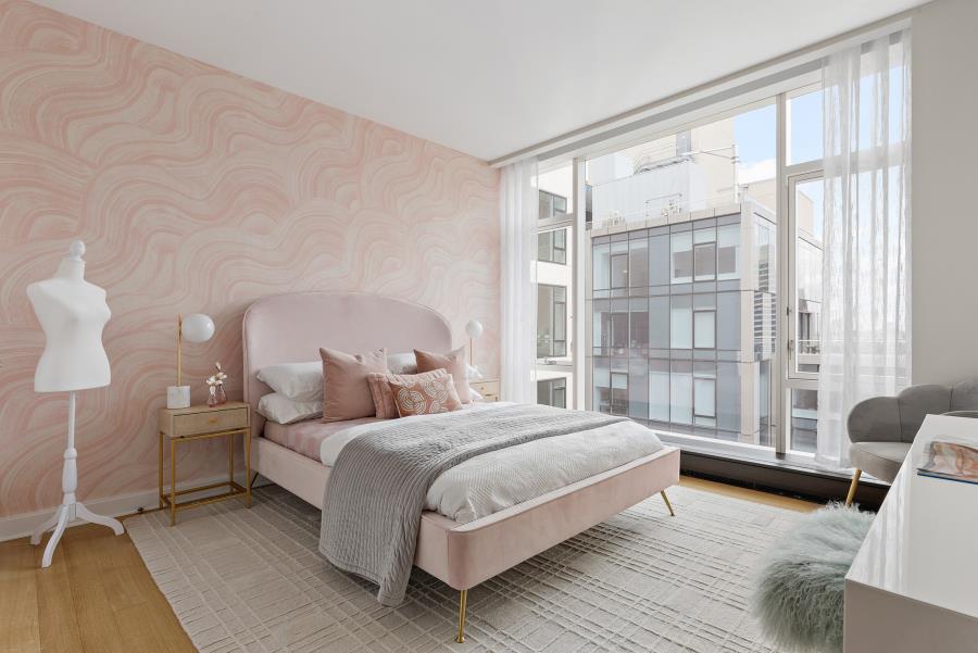 1289 lexington Avenue 19B, barbie pink interior design